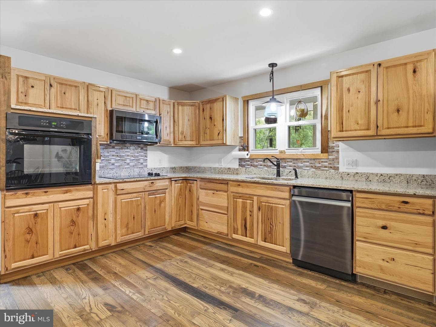 21725 Amberson Road photo 11