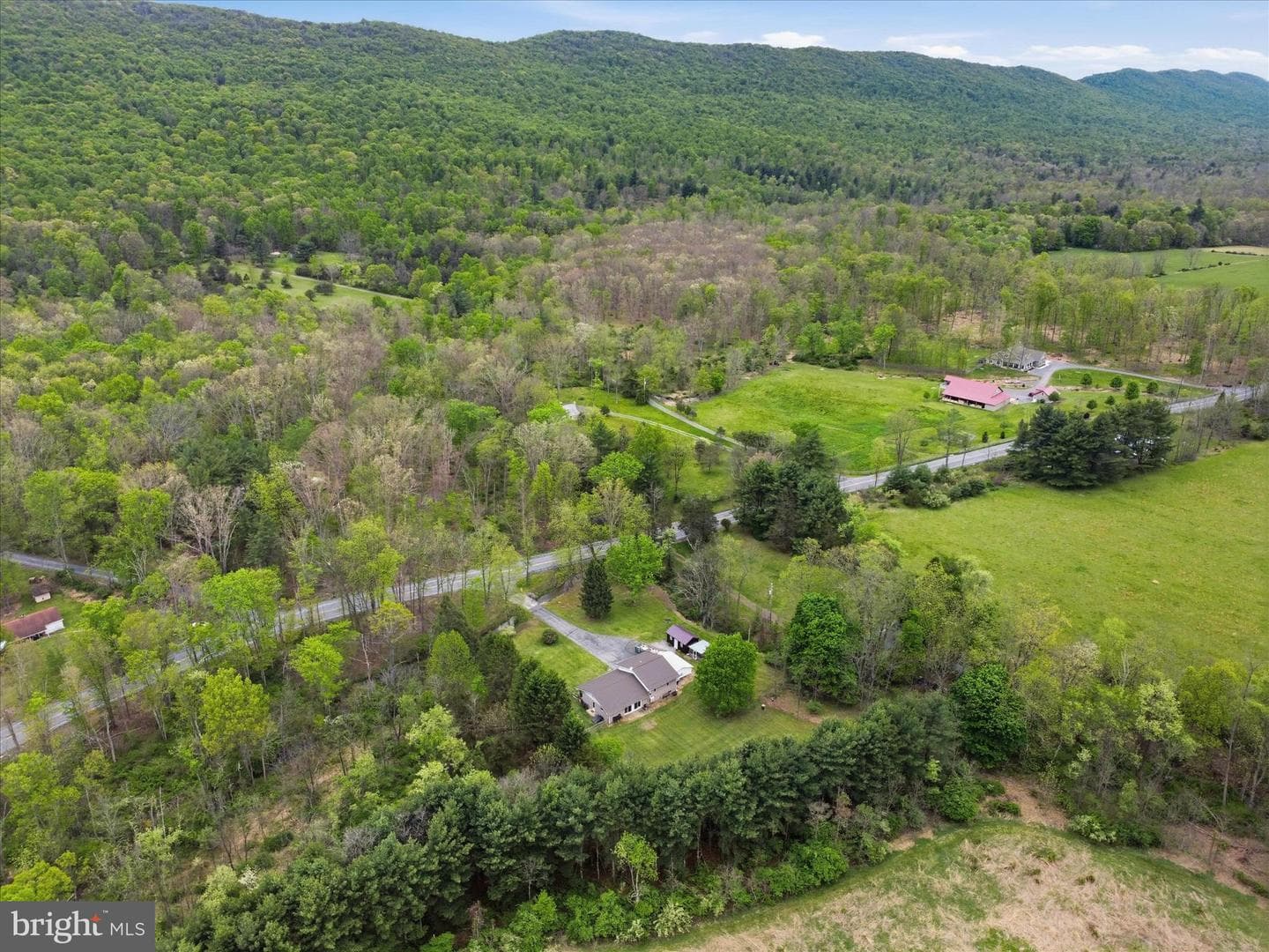 21725 Amberson Road photo 36