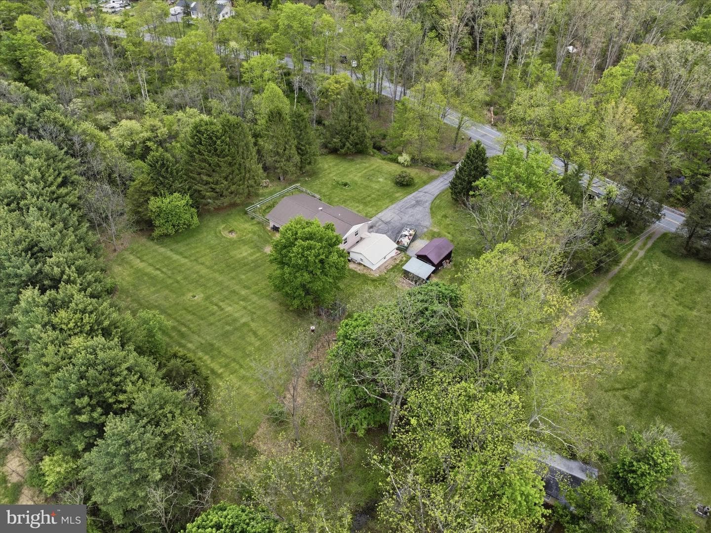 21725 Amberson Road photo 38