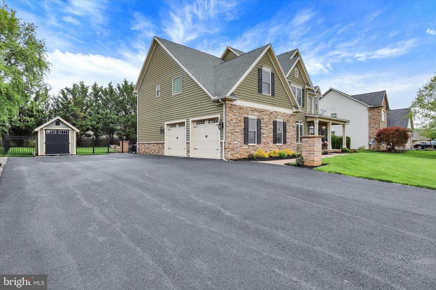196 Summer Breeze Lane photo 3