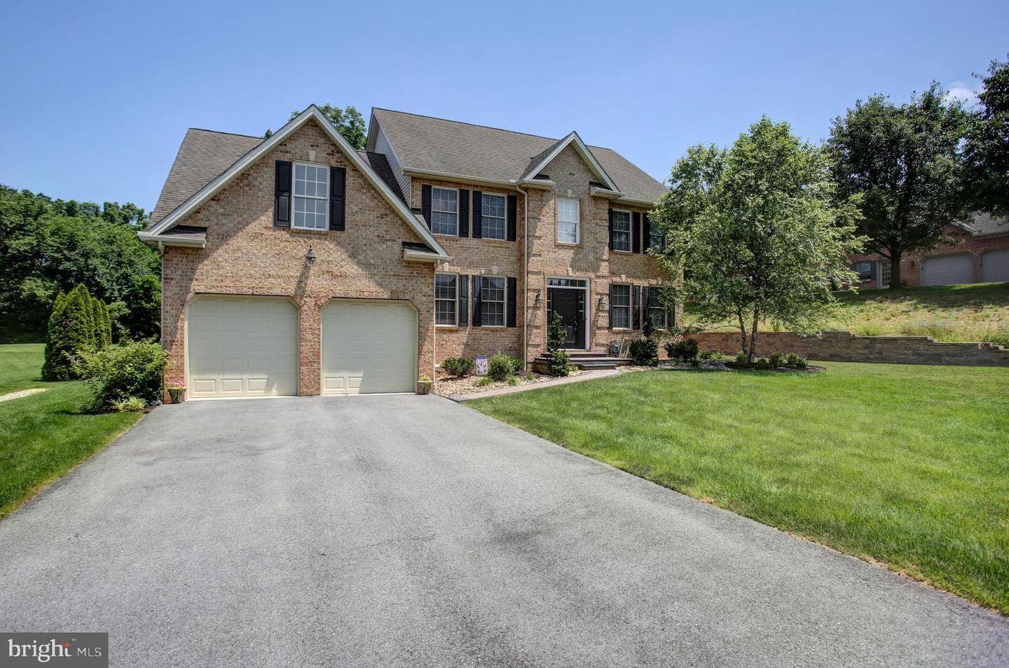 382 Moss Spring Avenue photo 4