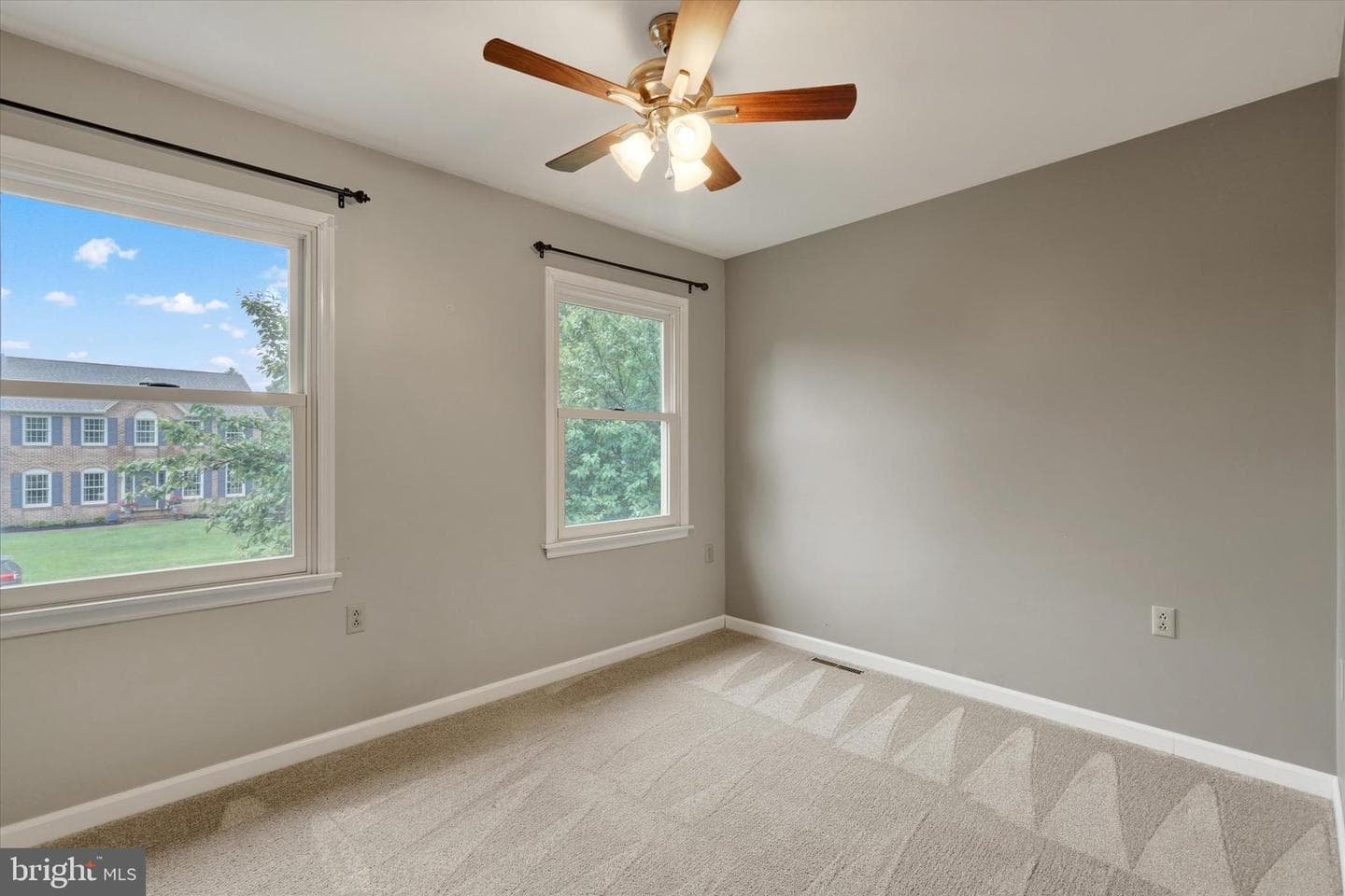 760 Franklin Square Drive photo 23