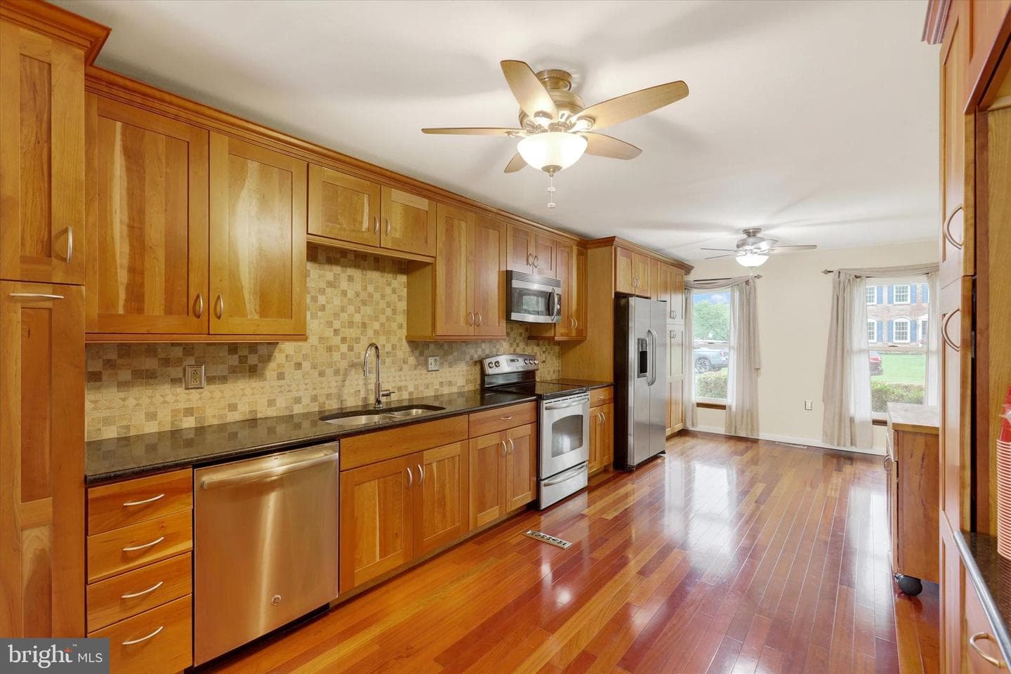 760 Franklin Square Drive photo 7