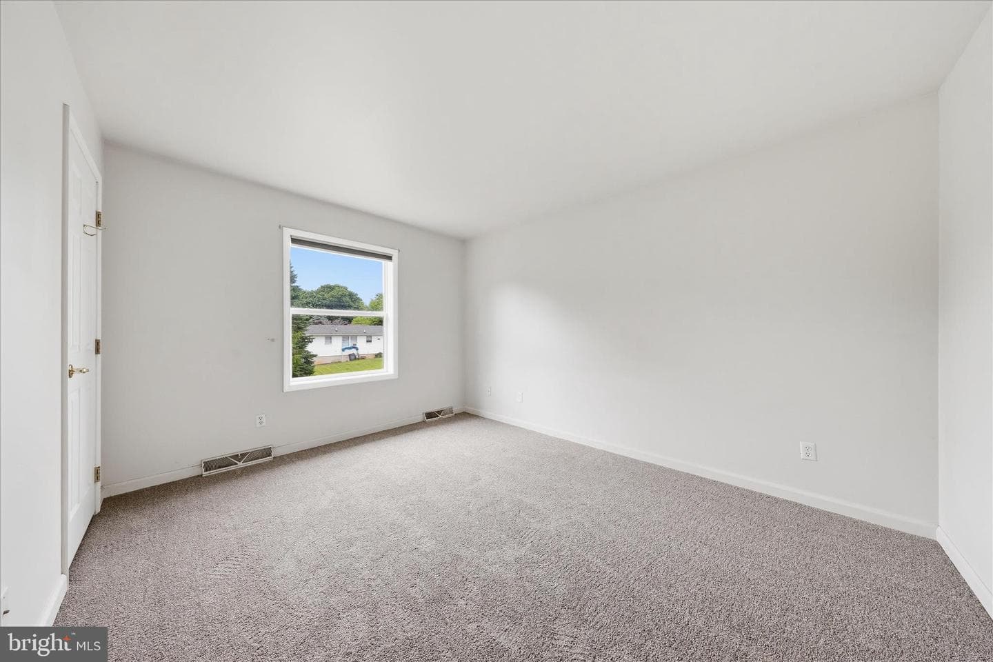 8757 Kings Road photo 21