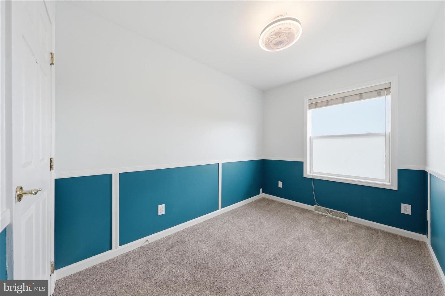 8757 Kings Road photo 27