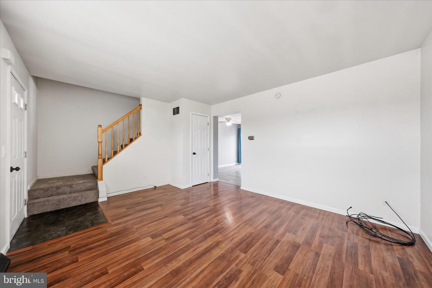 8757 Kings Road photo 8