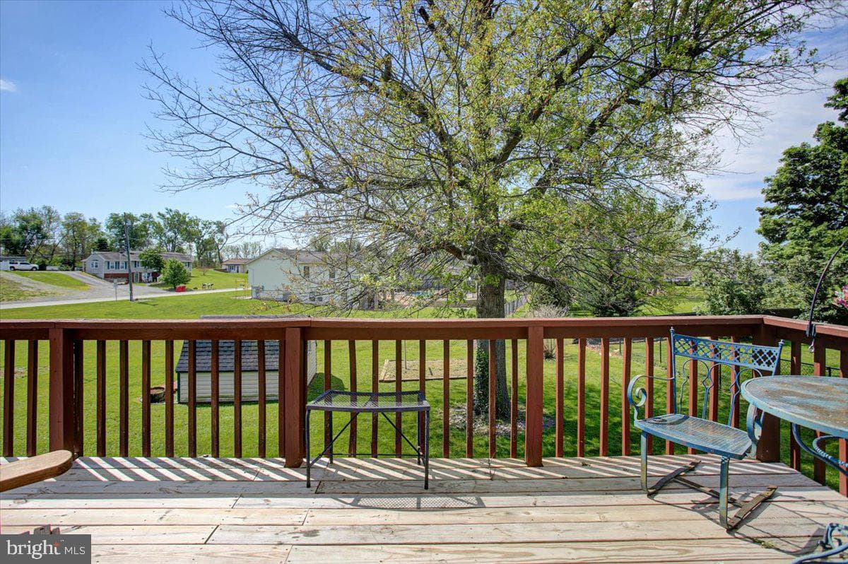 328 Wayburn Street photo 22
