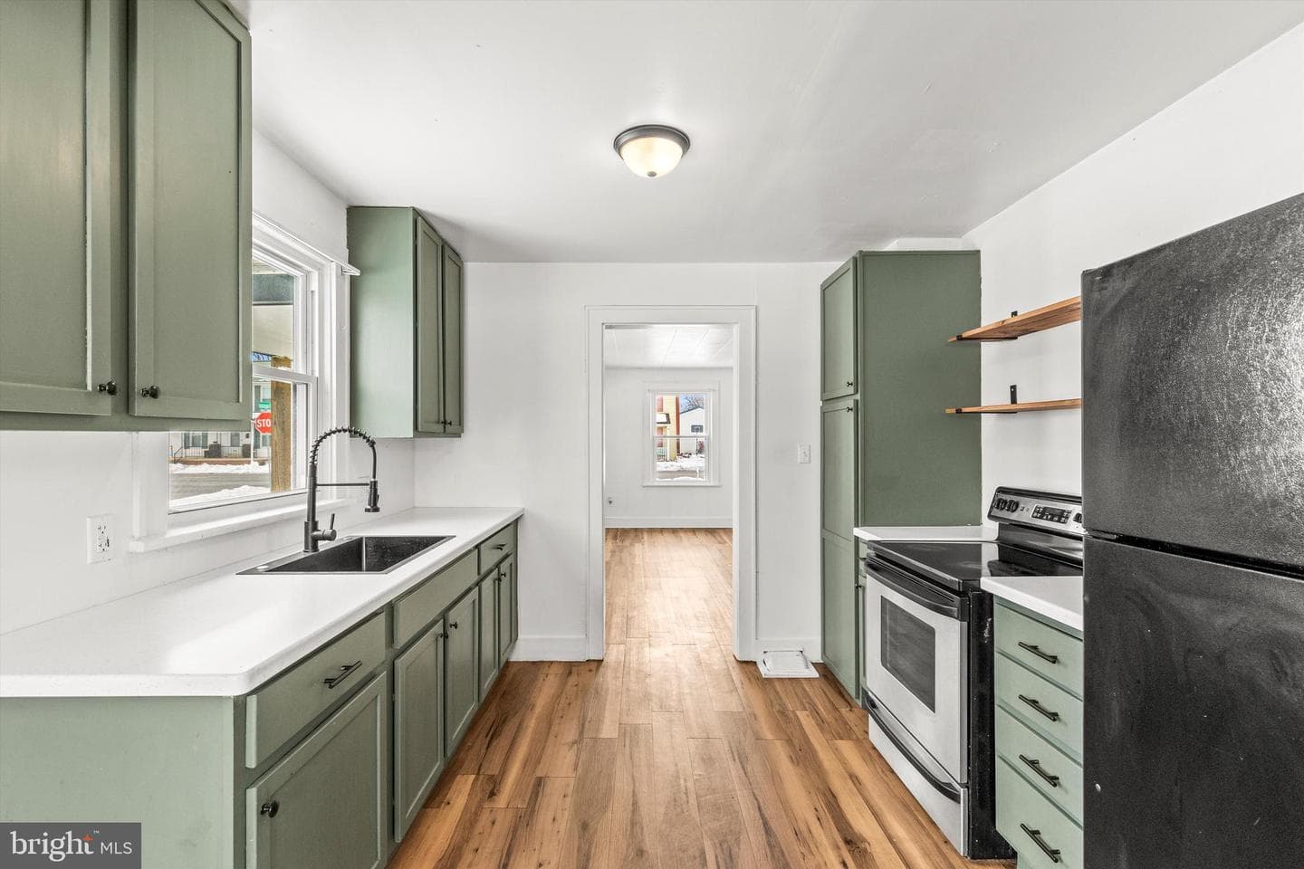 255 W Main Street photo 8