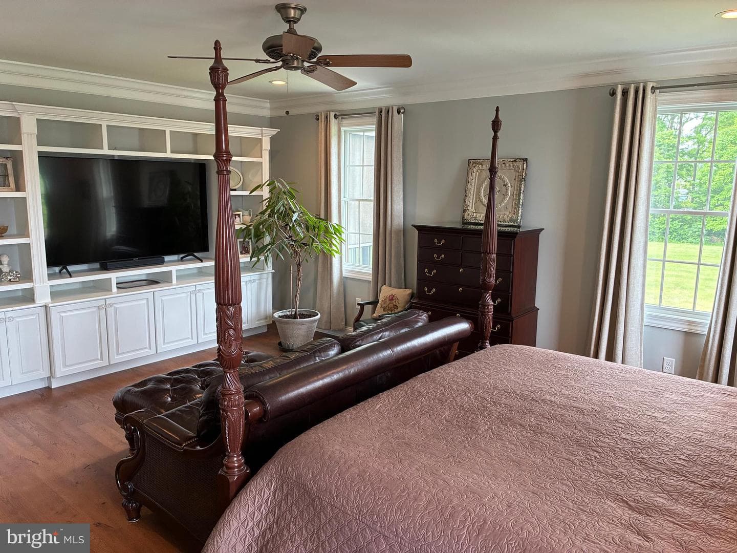 500 Brookview Drive photo 17