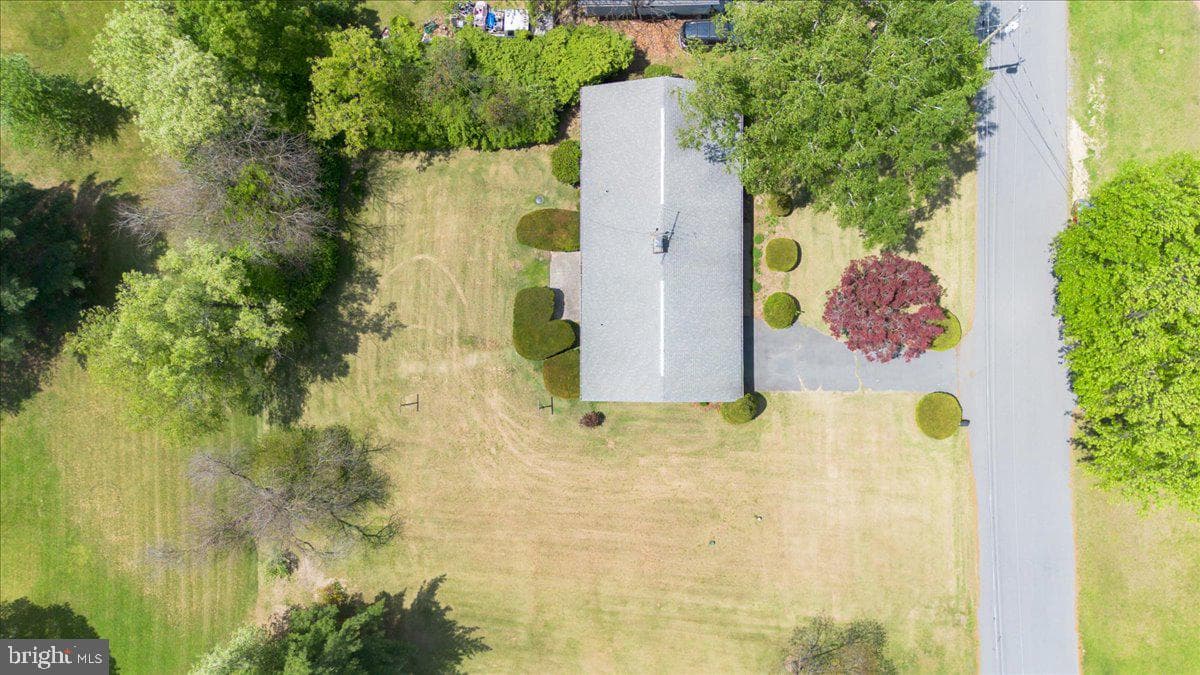 6391 Hillcrest photo 35