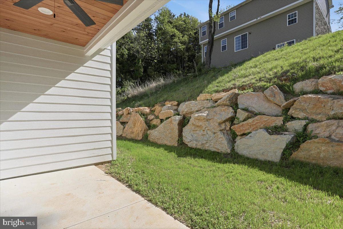 130 Woodbriar Drive photo 42