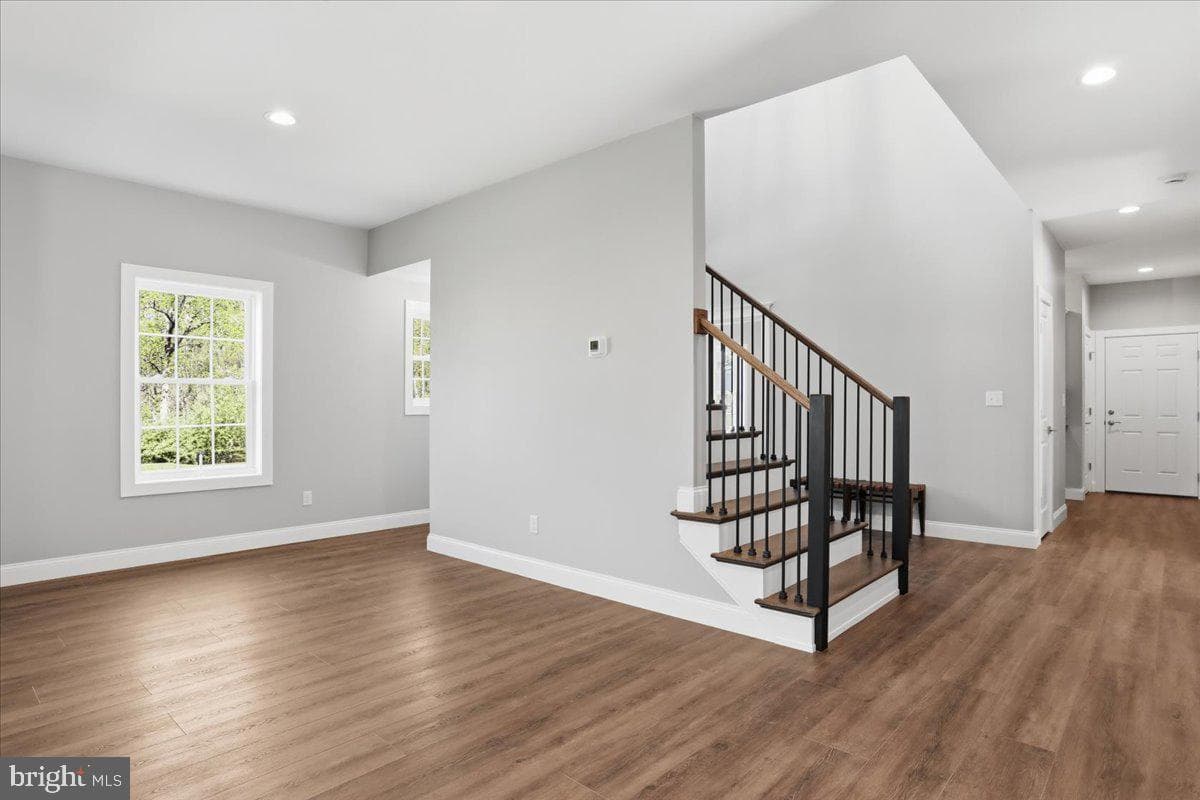 130 Woodbriar Drive photo 6