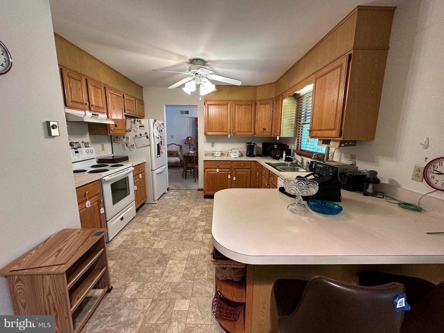 120 Chancellor Drive photo 31