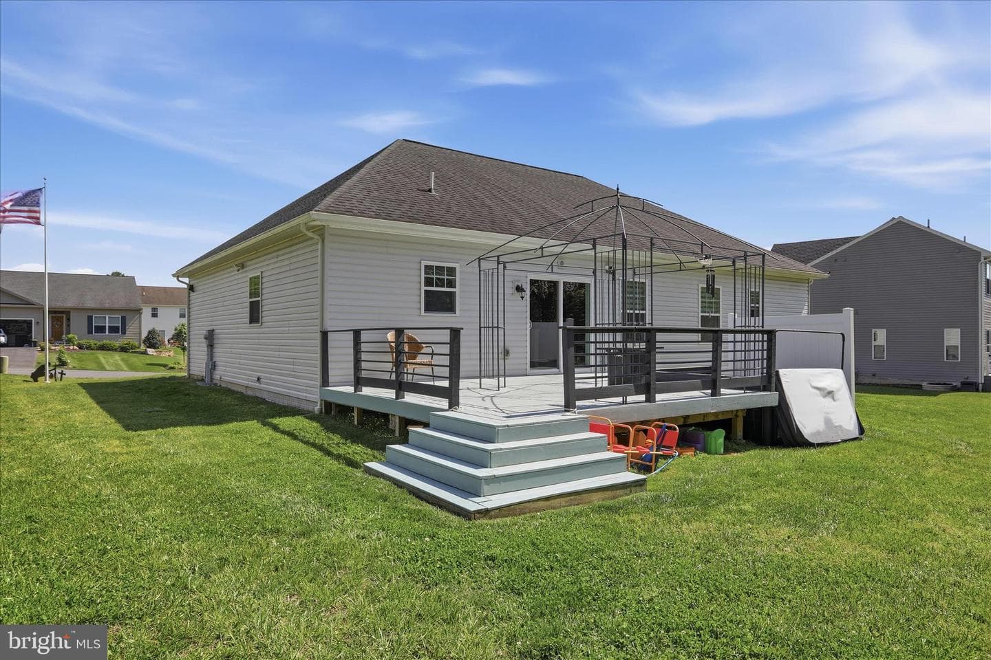 457 Ambassador Place photo 26