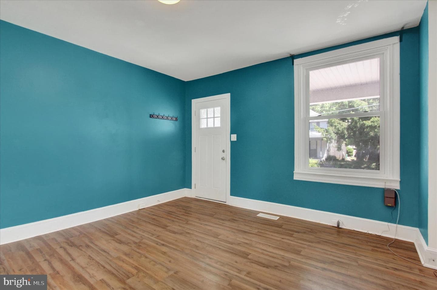 212 W 4th Street photo 3