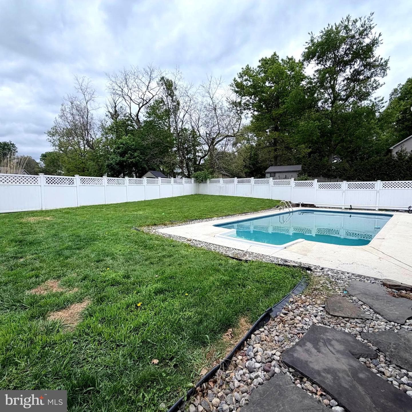 631 Eric Drive photo 23