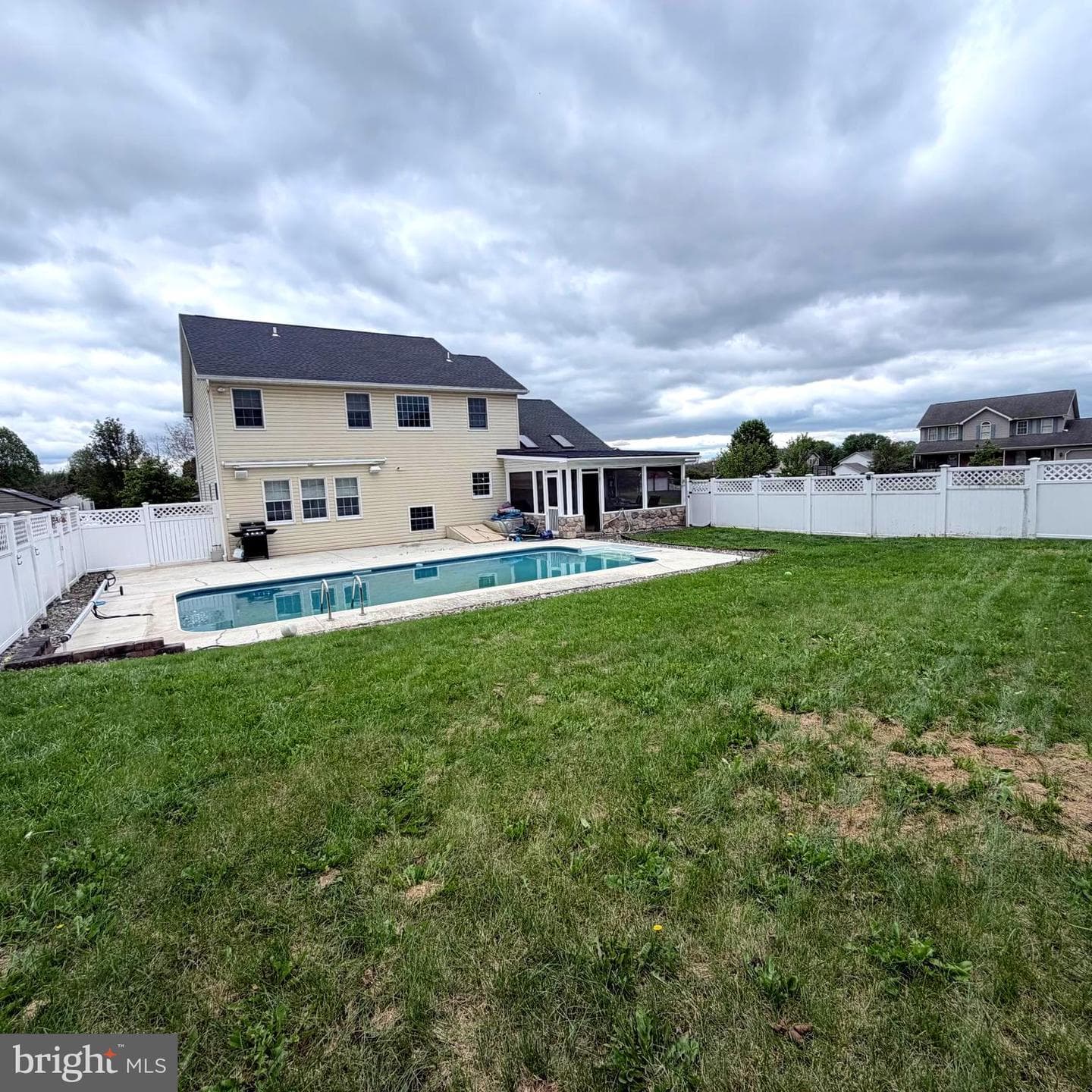 631 Eric Drive photo 24