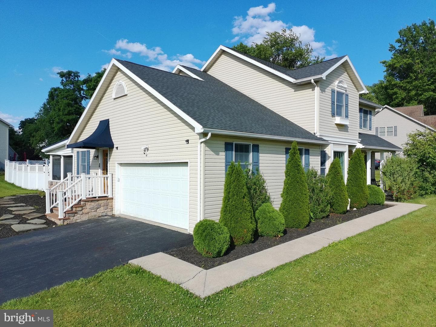 631 Eric Drive photo 6