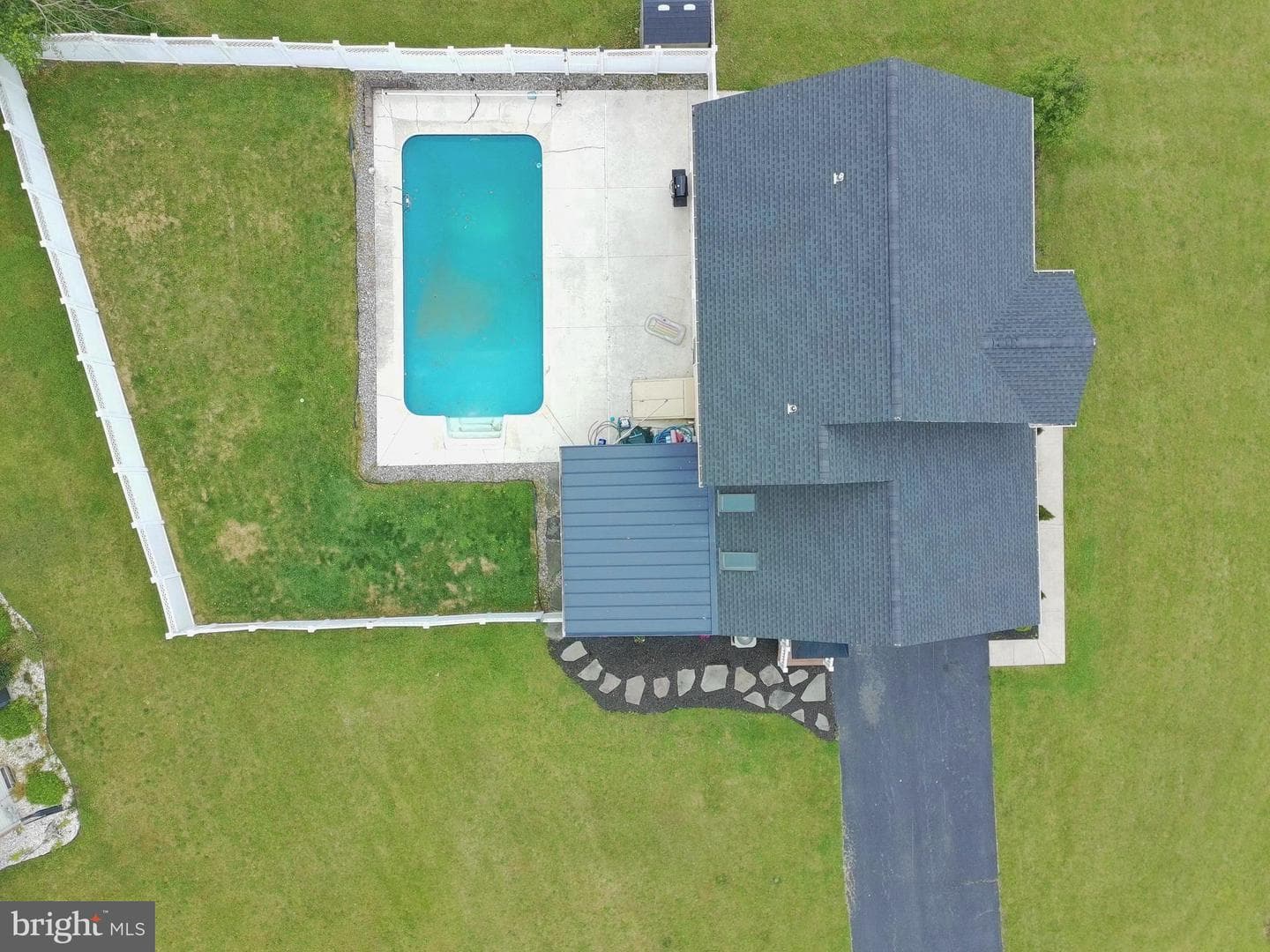 631 Eric Drive photo 7