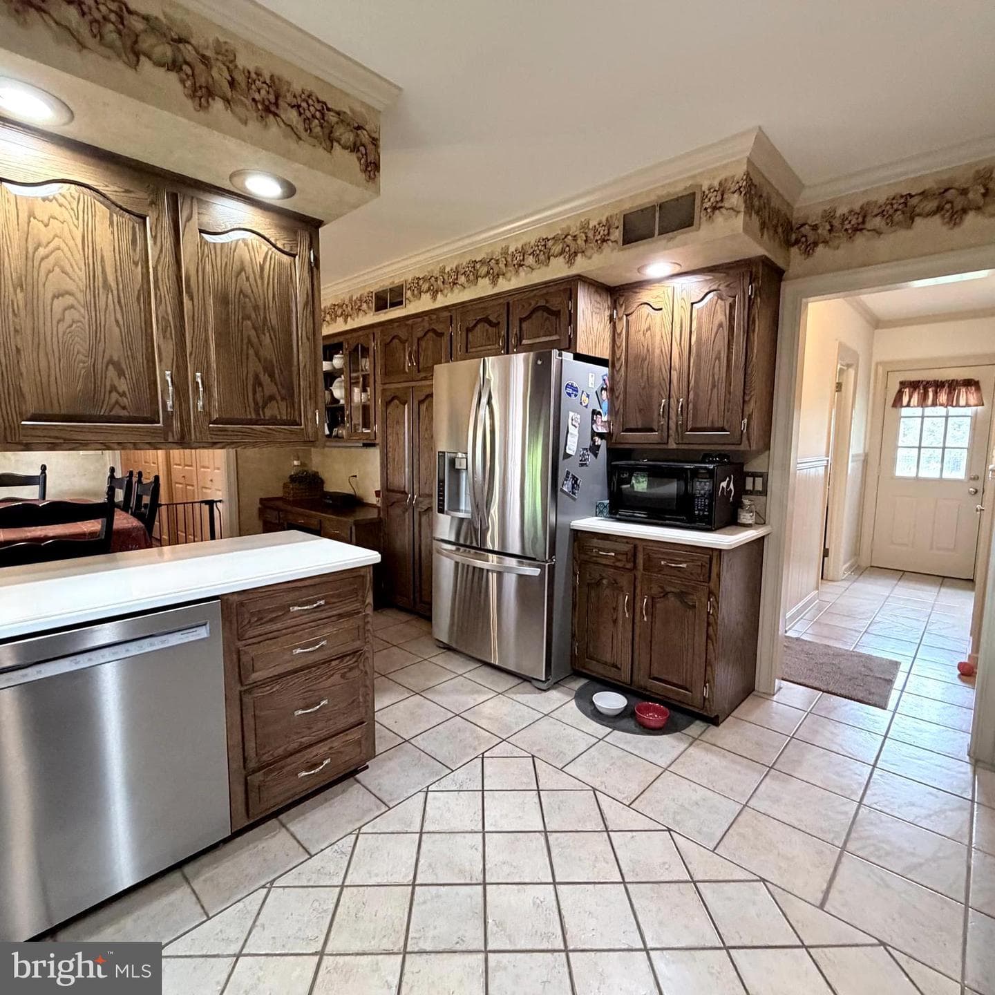 475 Larkspur Lane photo 33