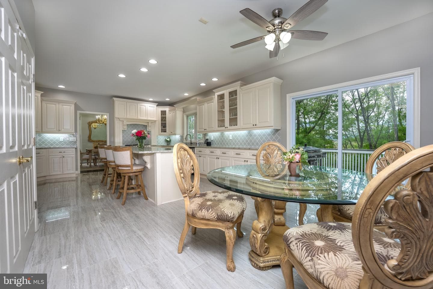 2384 Castlegreen Drive photo 24