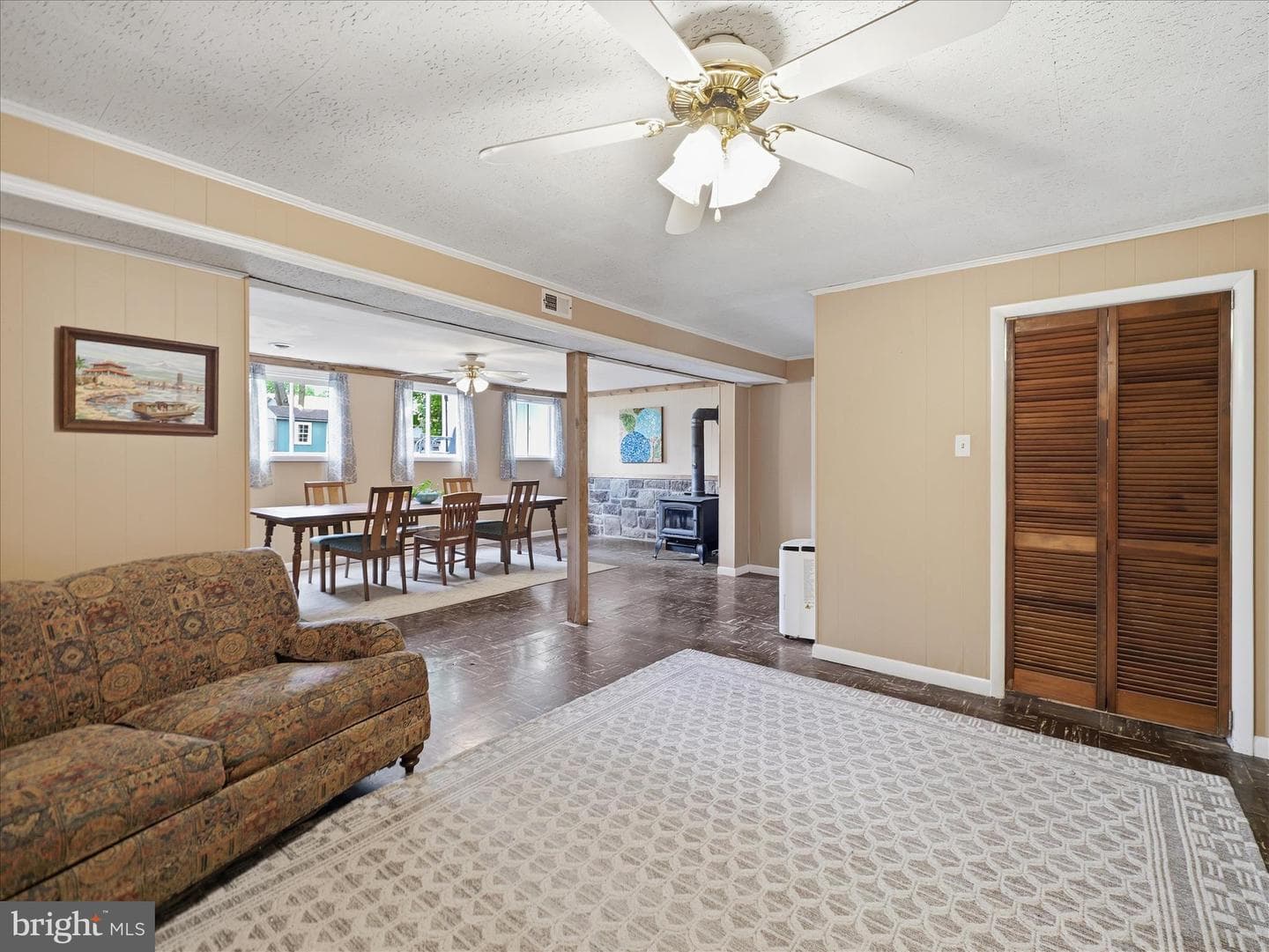 380 Hade Street photo 23
