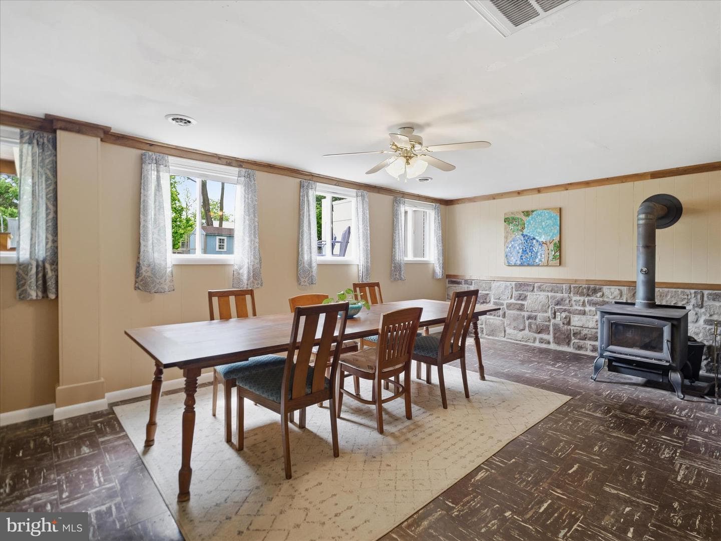 380 Hade Street photo 24