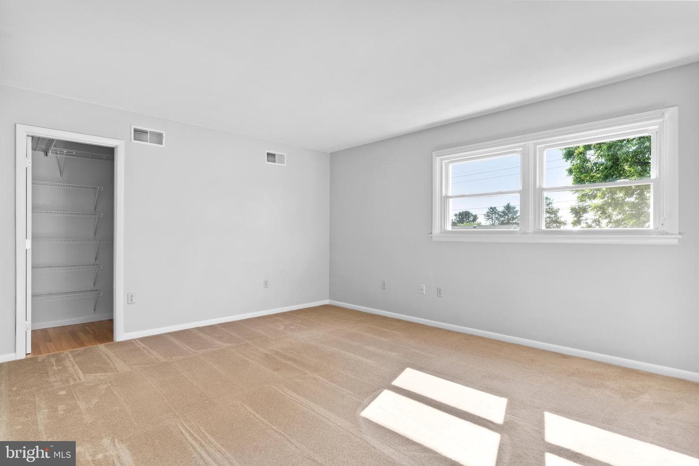 17 Kensington Drive photo 36