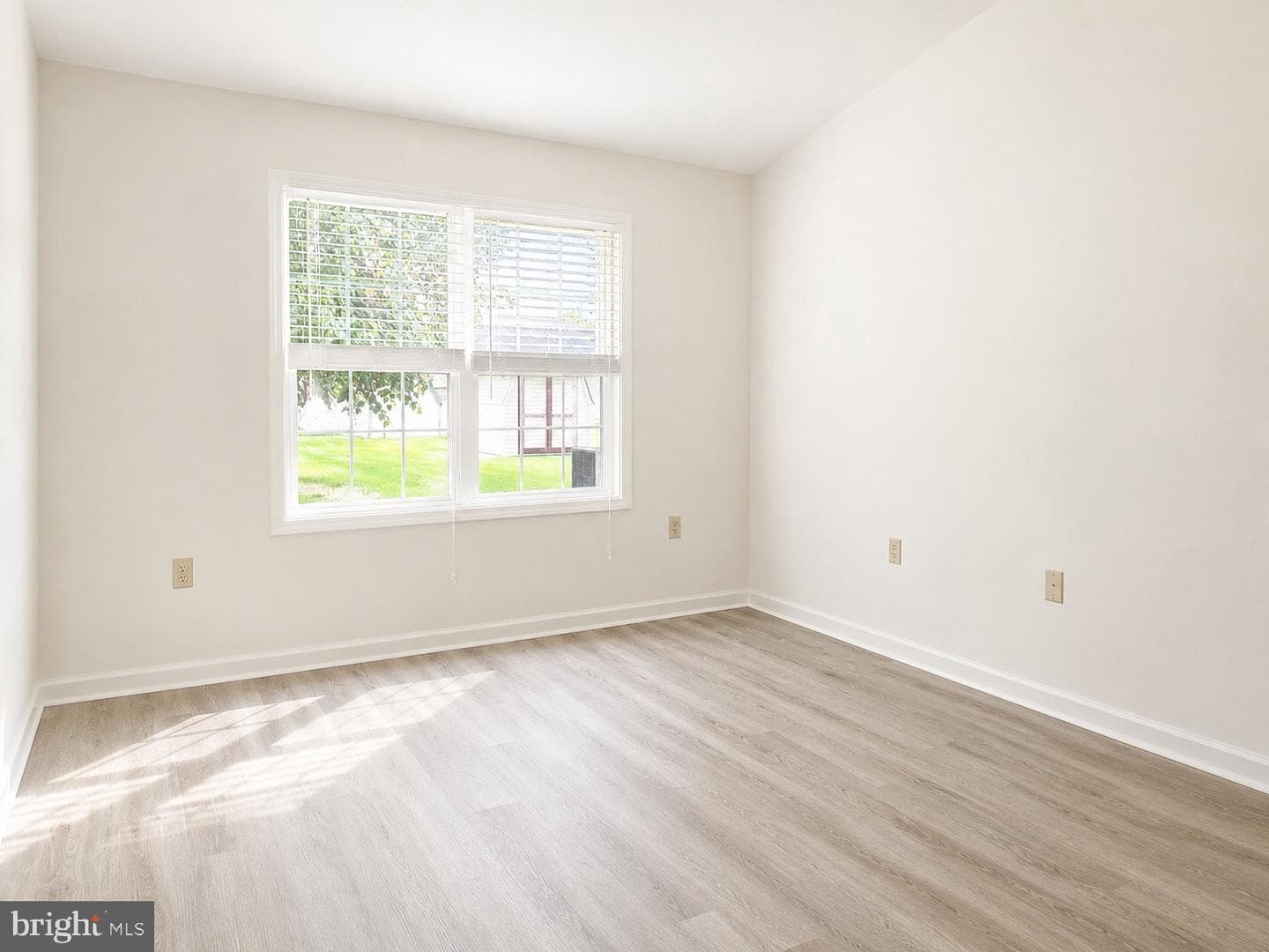 883 Geyer Drive photo 10