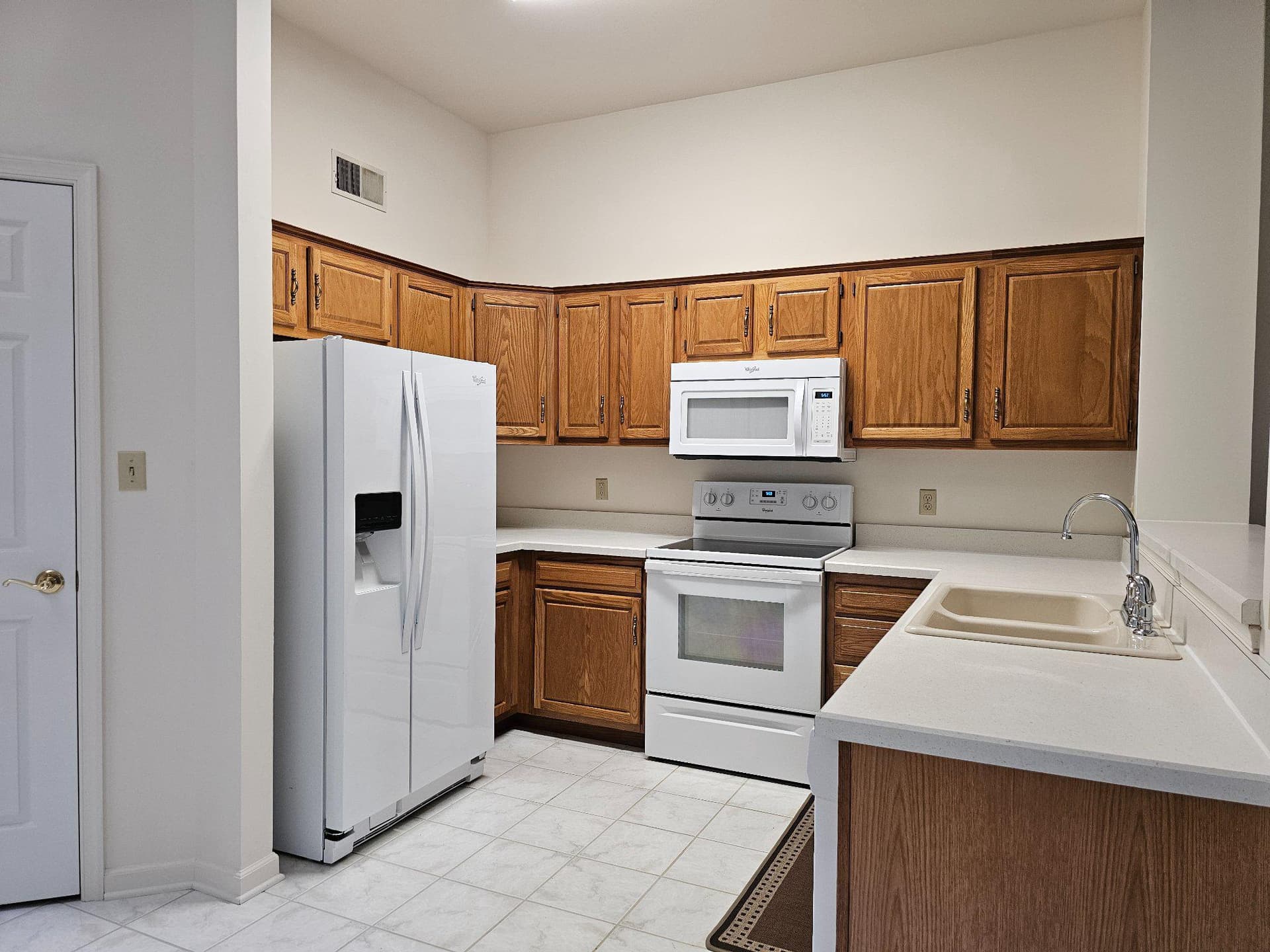 883 Geyer Drive photo 5