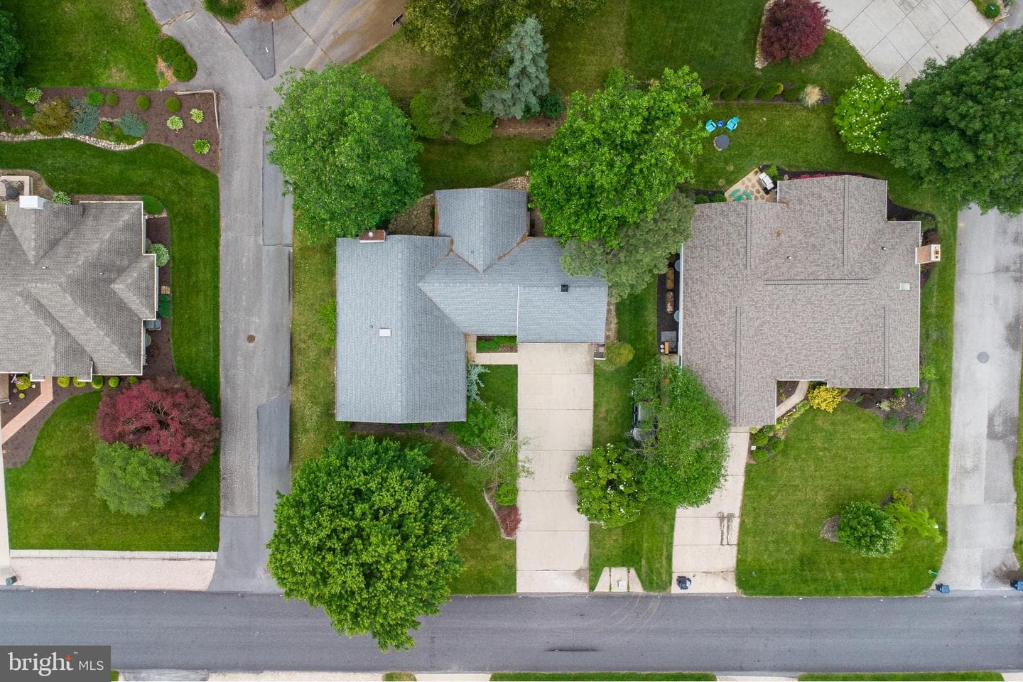 6029 Greenbriar Terrace photo 3