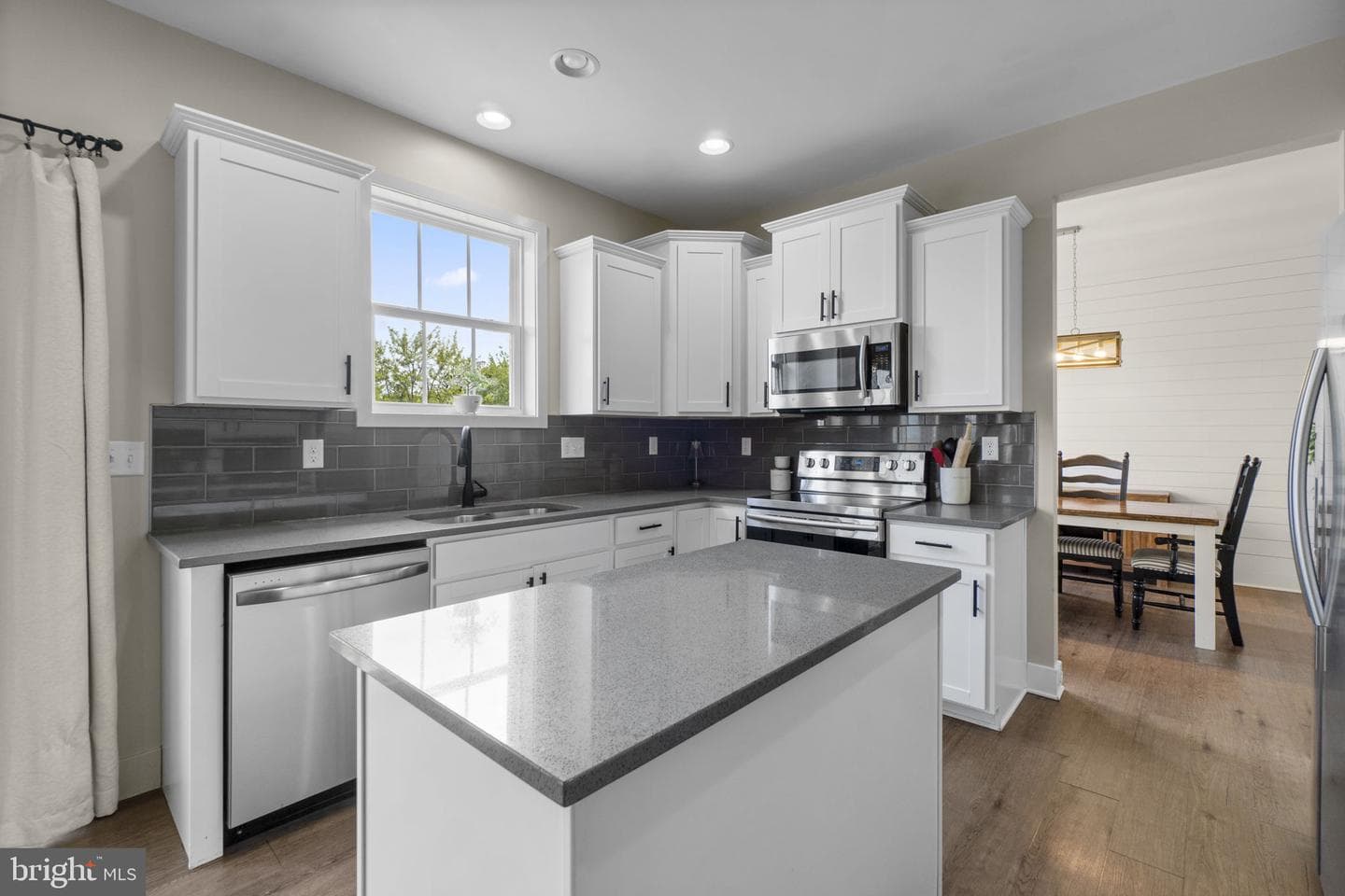 1584 Bunker Court photo 13