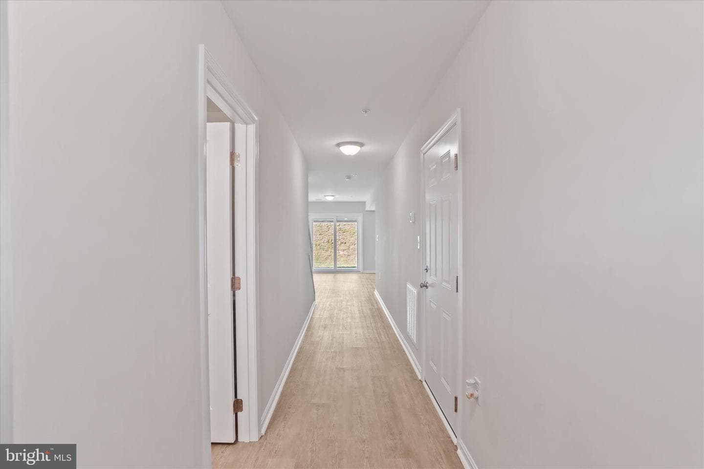 8820 Hillside Way photo 5
