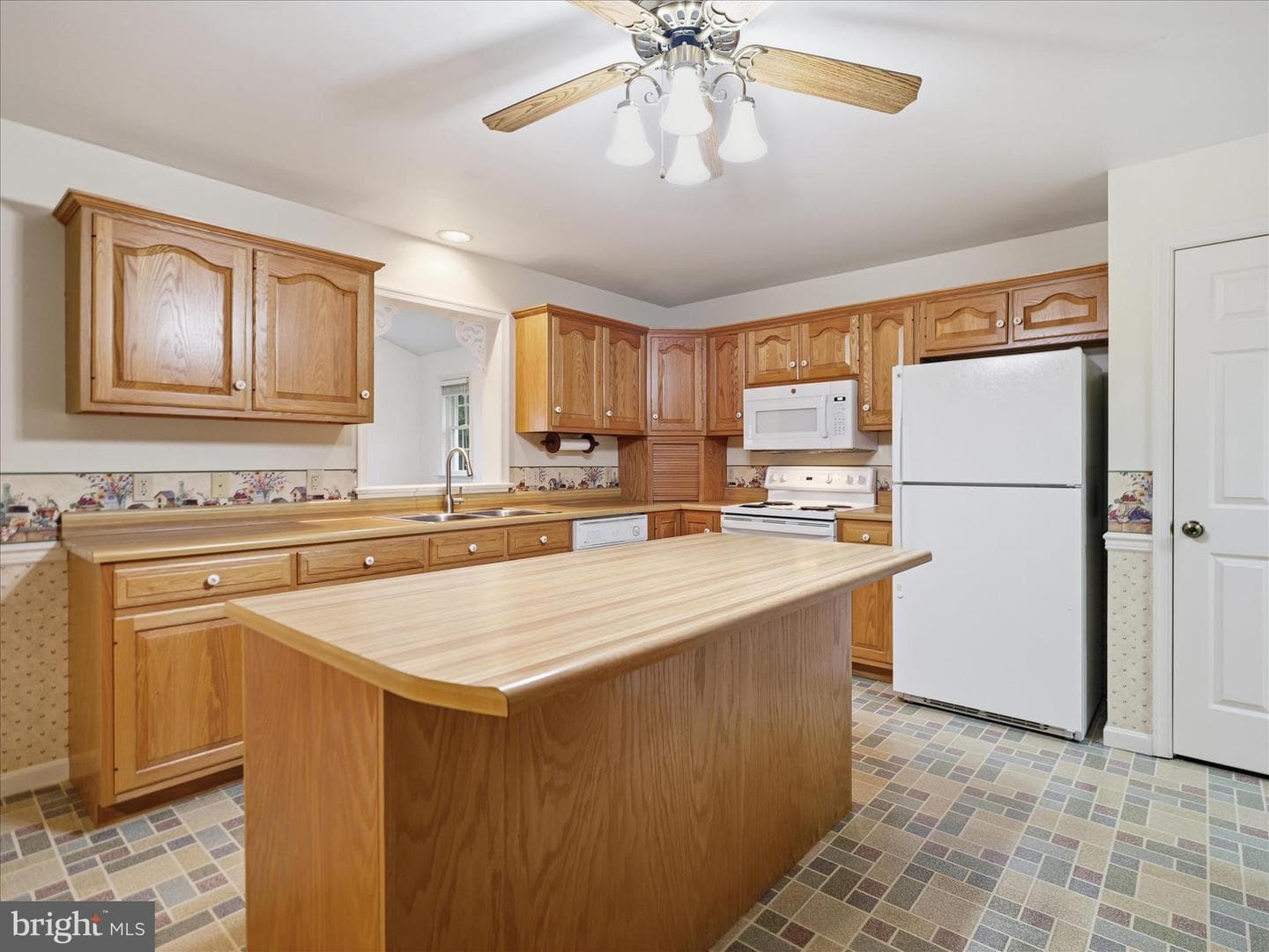 12274 Country Club Road photo 6
