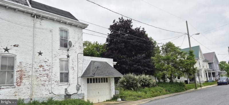 102 3rd Street E photo 3