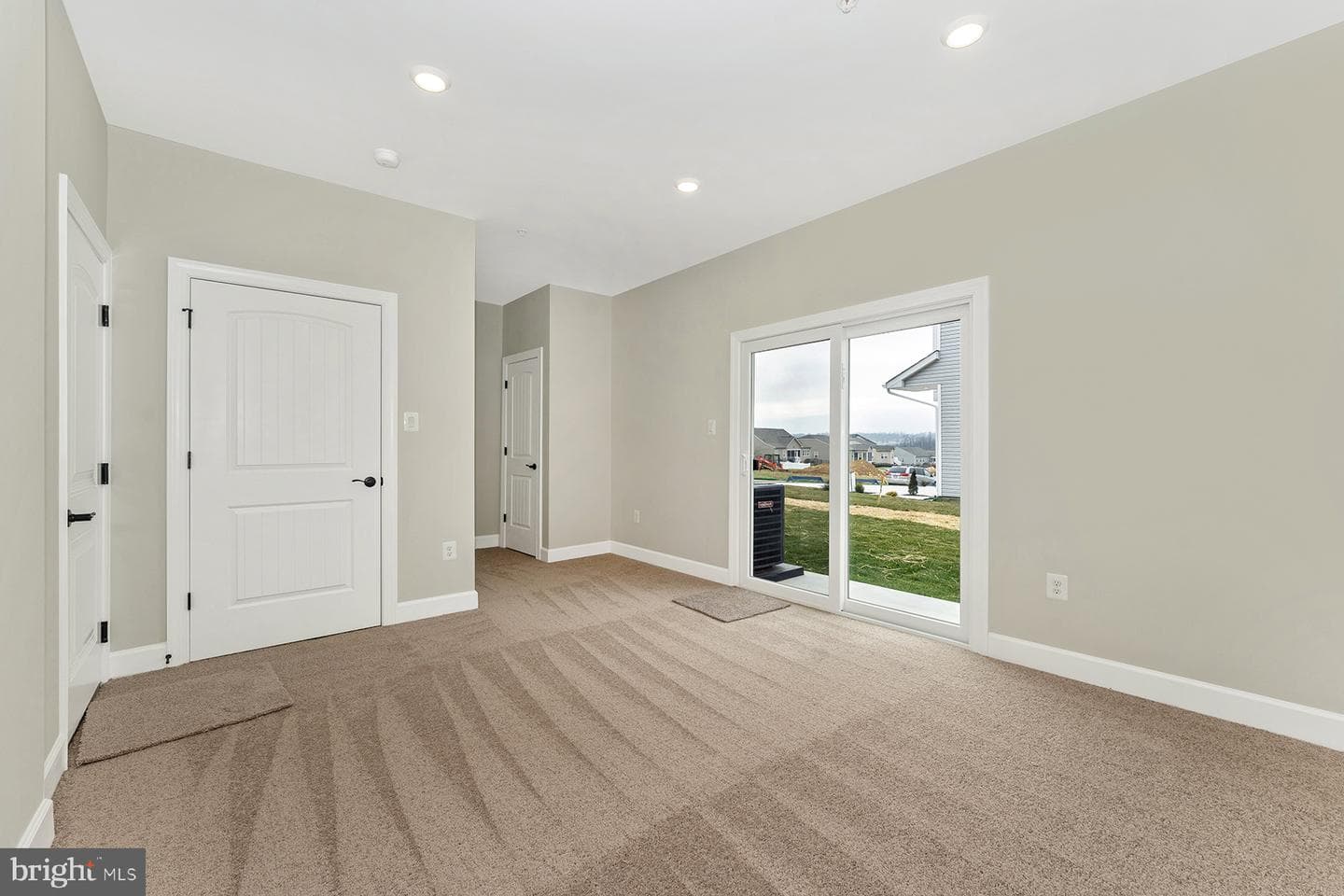 531 Bartholomew Dr photo 3