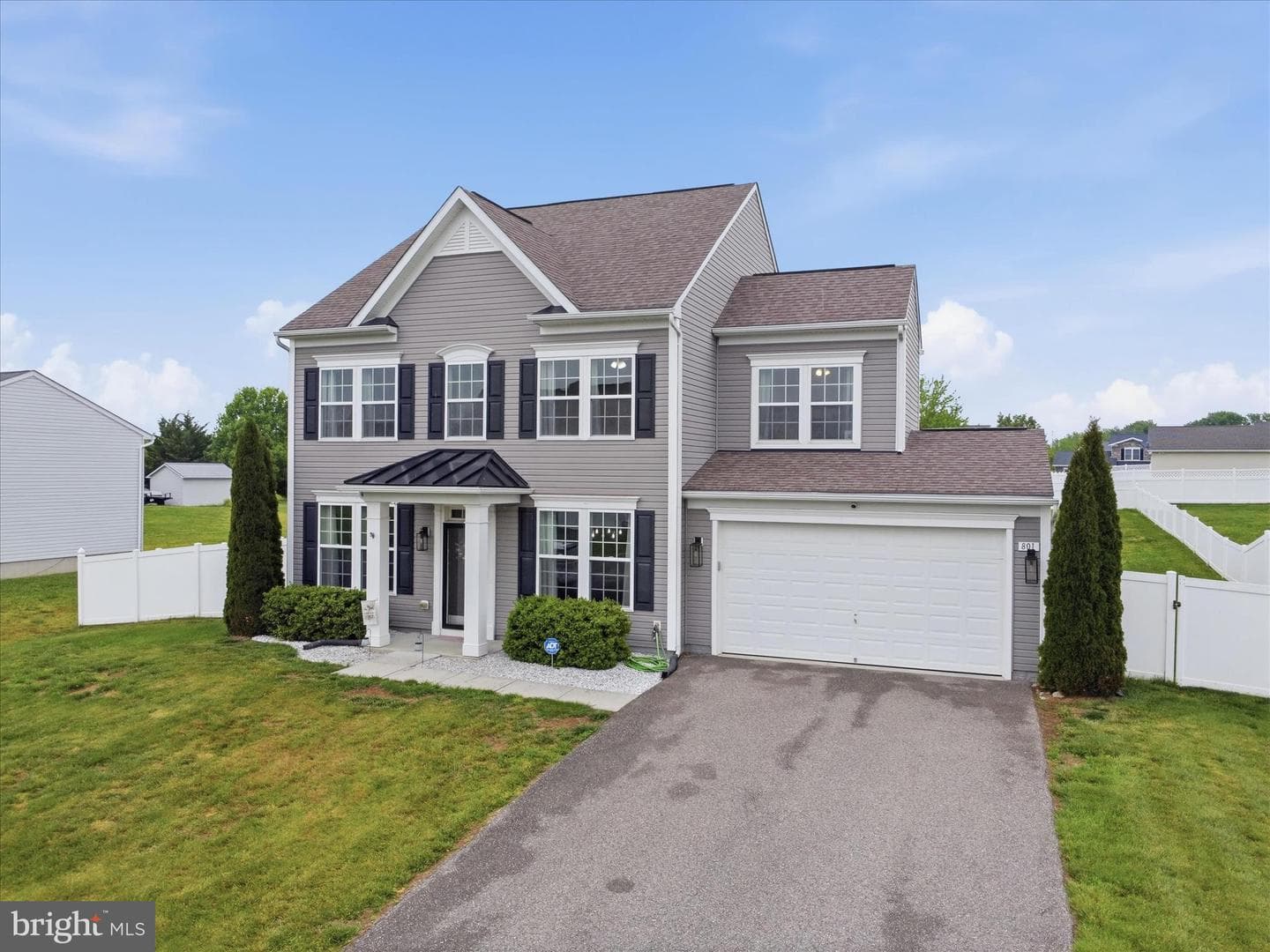 801 Bristol Dr photo 3