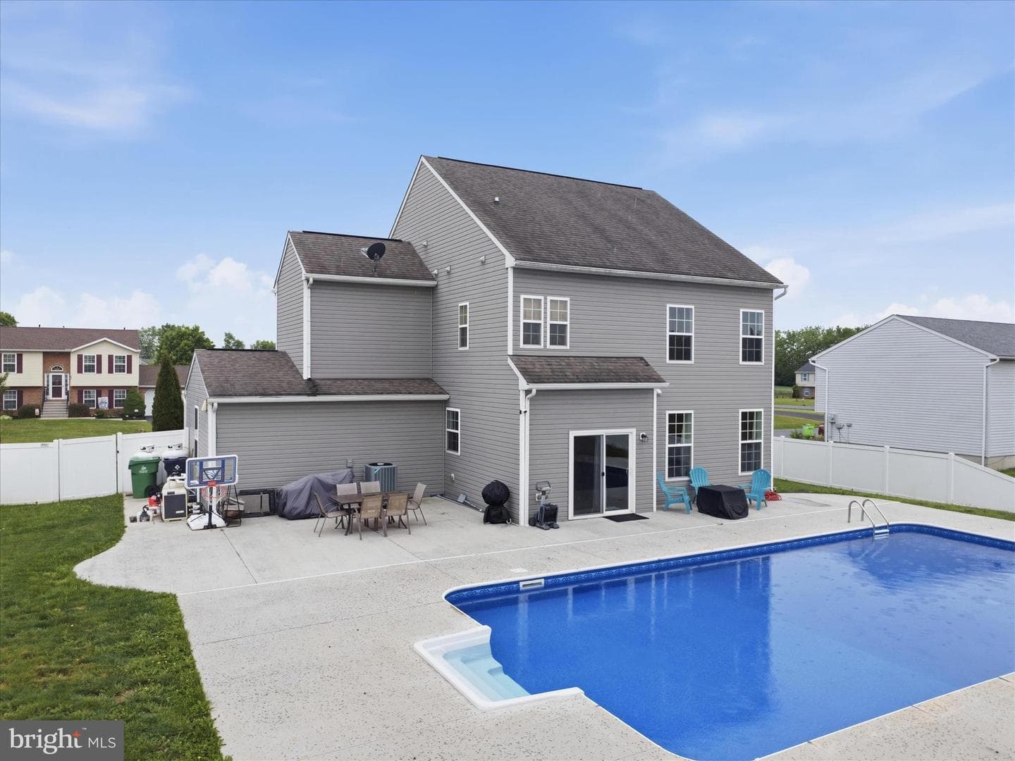 801 Bristol Dr photo 35