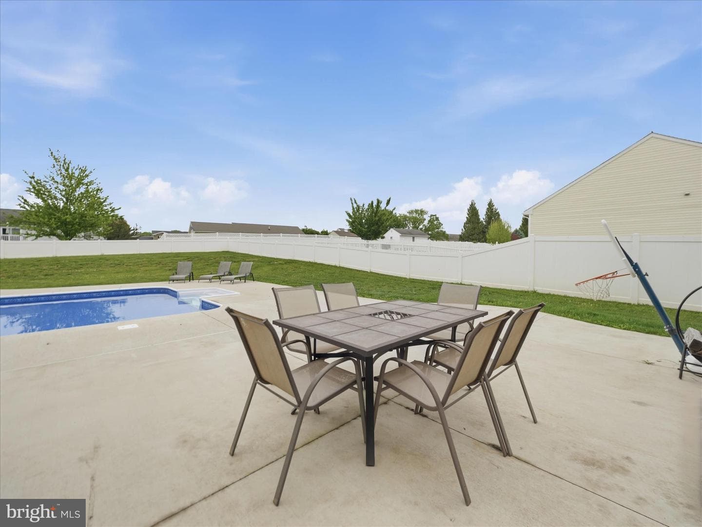 801 Bristol Dr photo 39
