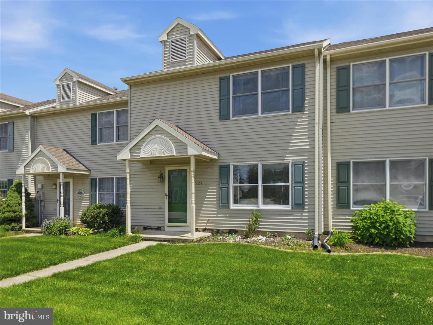 521 Bracken Drive photo 3