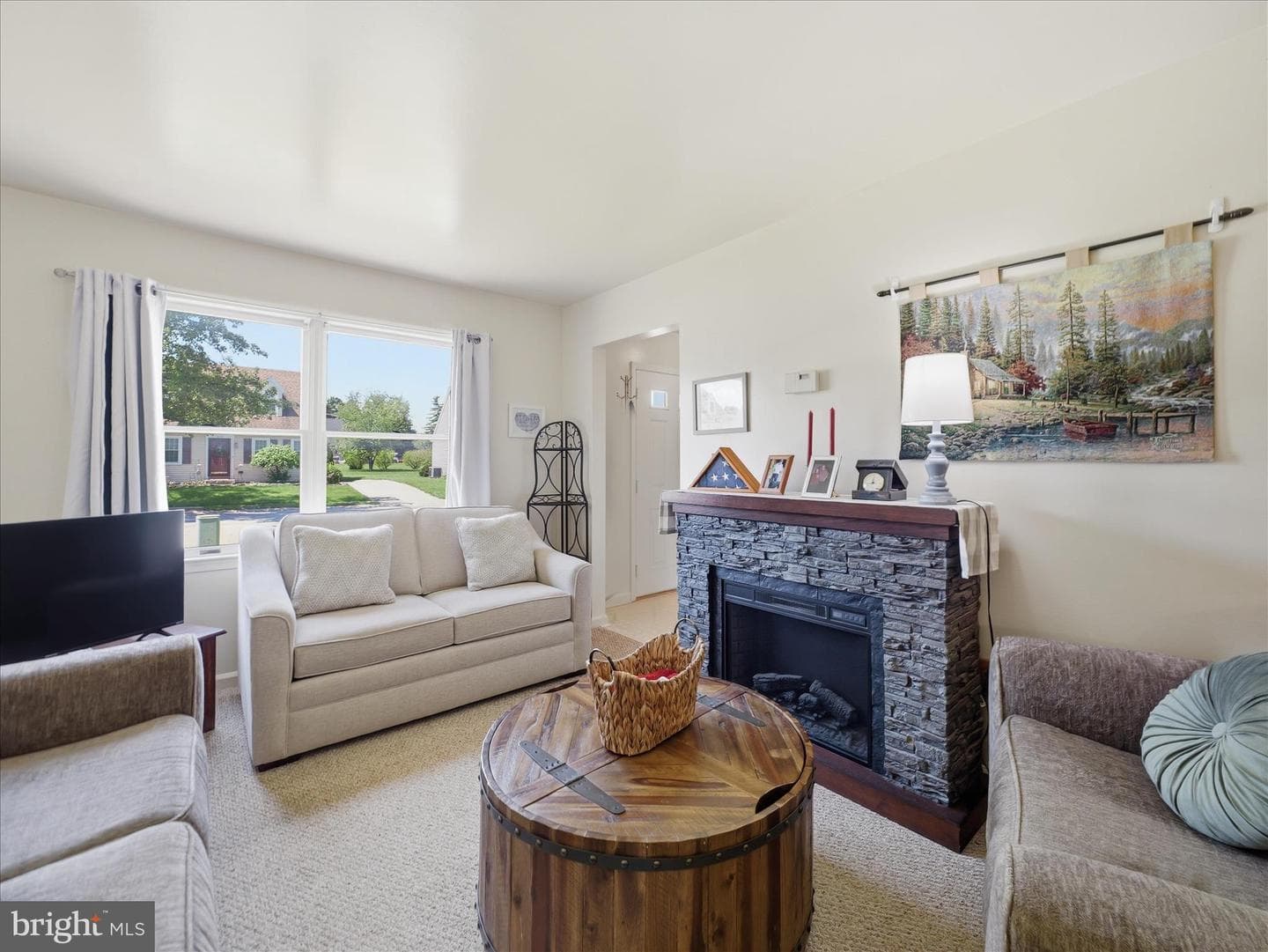 521 Bracken Drive photo 4