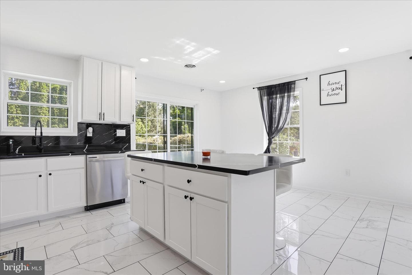 15 Canterbury Drive photo 12