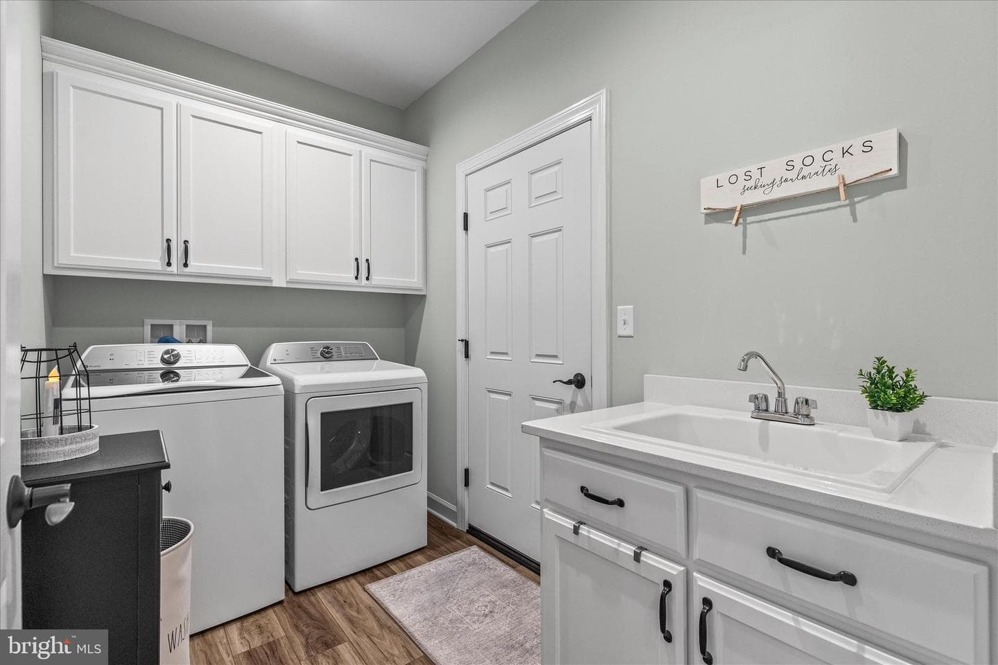 4633 Range Runner Drive photo 32