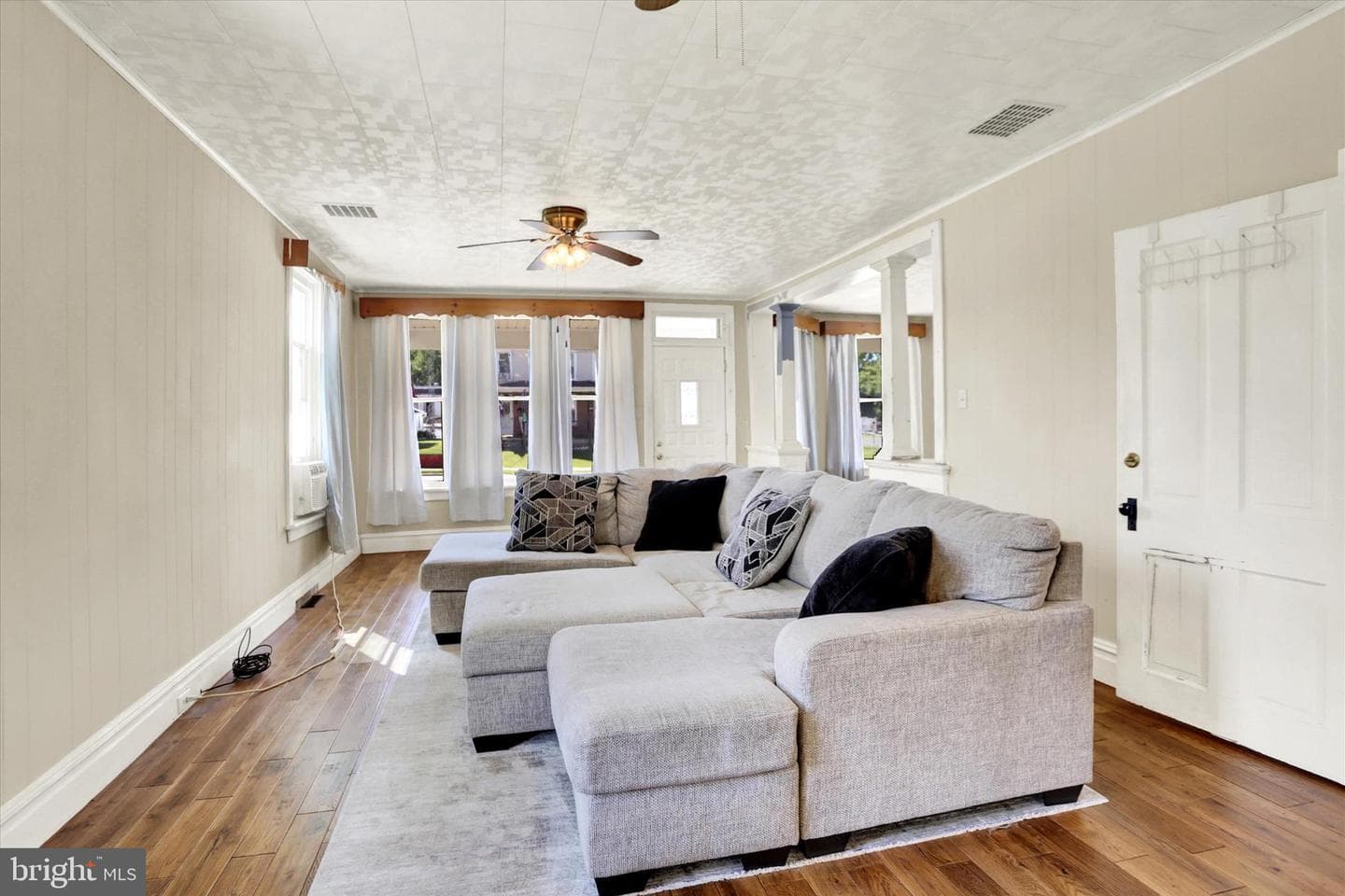 1115 Scotland Avenue photo 10