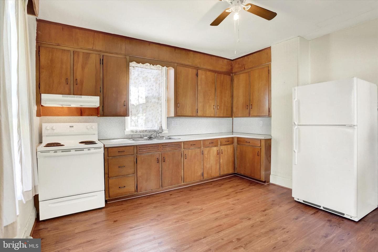 1115 Scotland Avenue photo 14
