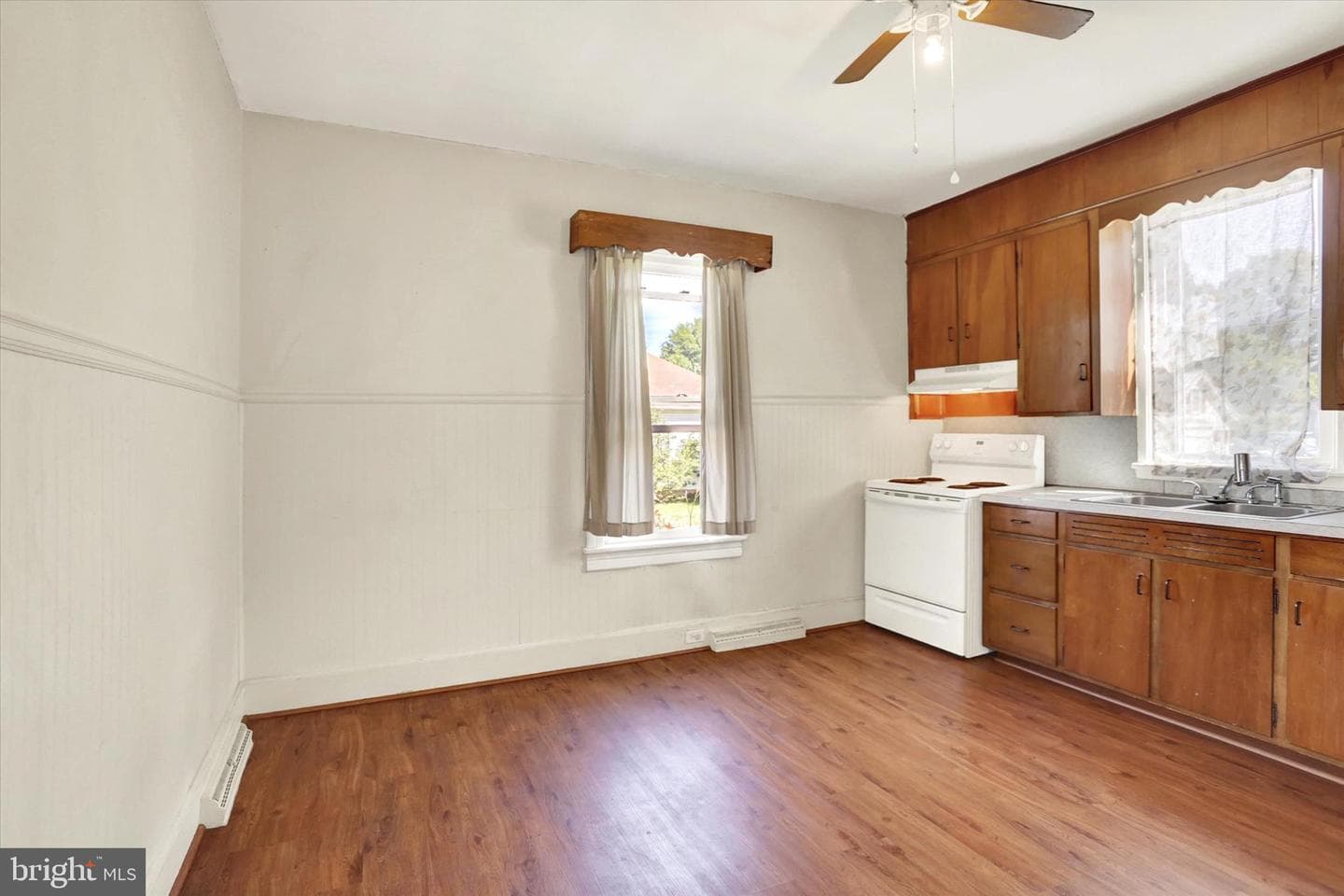 1115 Scotland Avenue photo 16