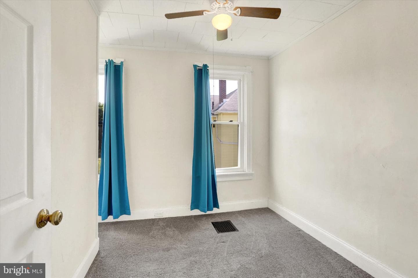 1115 Scotland Avenue photo 18