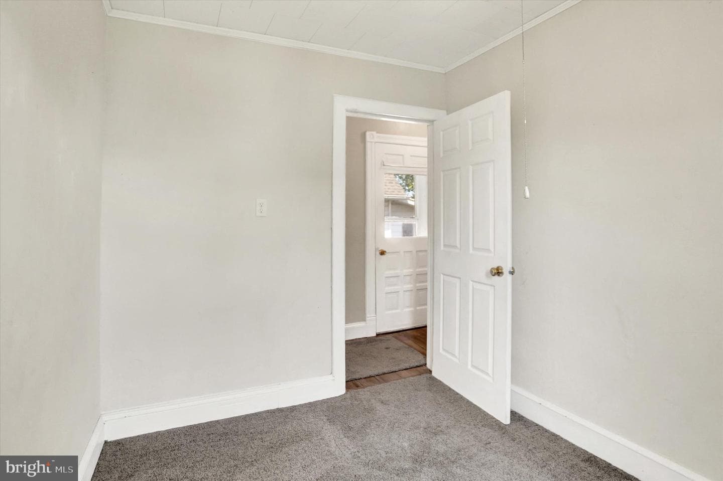 1115 Scotland Avenue photo 19