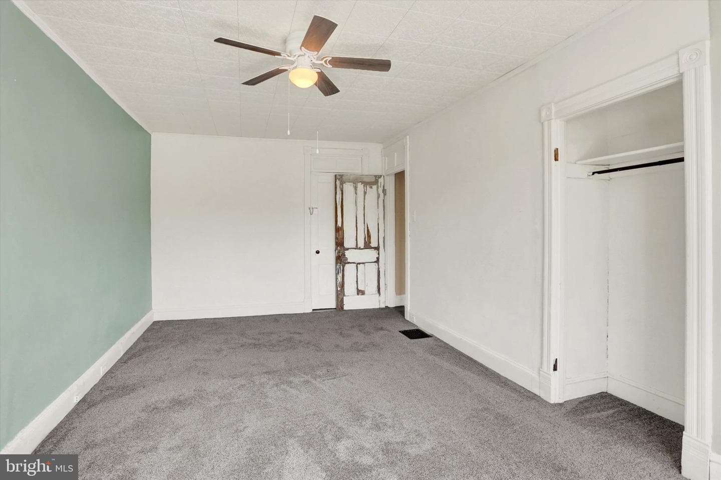 1115 Scotland Avenue photo 28
