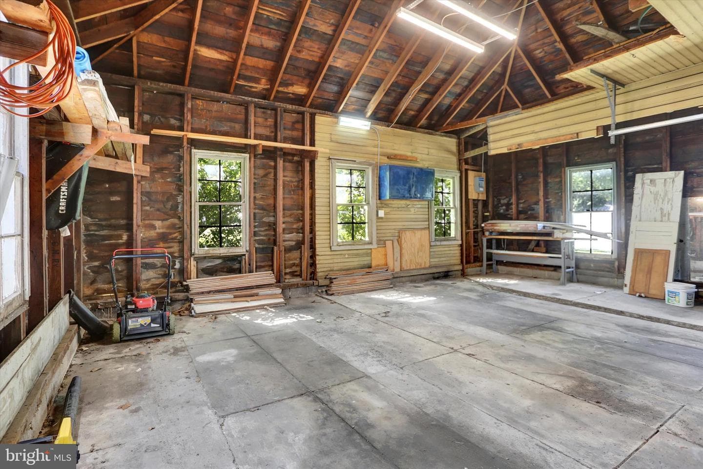 1115 Scotland Avenue photo 35
